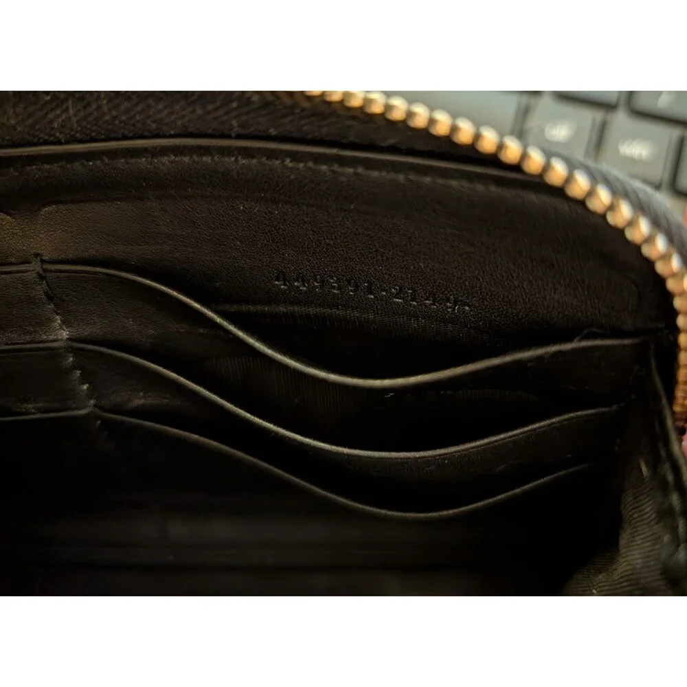 GUCCI Round Zip Micro Guccissima Wallet